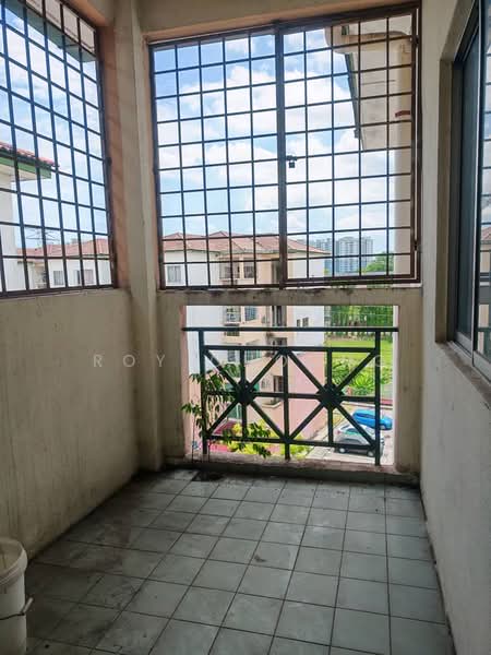 Pangsapuri untuk Dijual di Pangsapuri Lotus (Teratai) - Roy Choong - Balcony - PropertyGuru.com.my