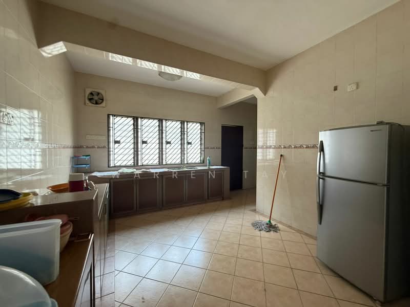 Taman Ungku Tun Aminah untuk Untuk Dijual - RM 760,000, Apr 2026 - Kitchen - PropertyGuru.com.my