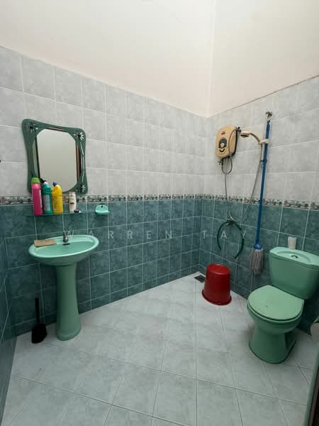 Taman Ungku Tun Aminah untuk Untuk Dijual - RM 760,000, Apr 2026 - Bathroom - PropertyGuru.com.my