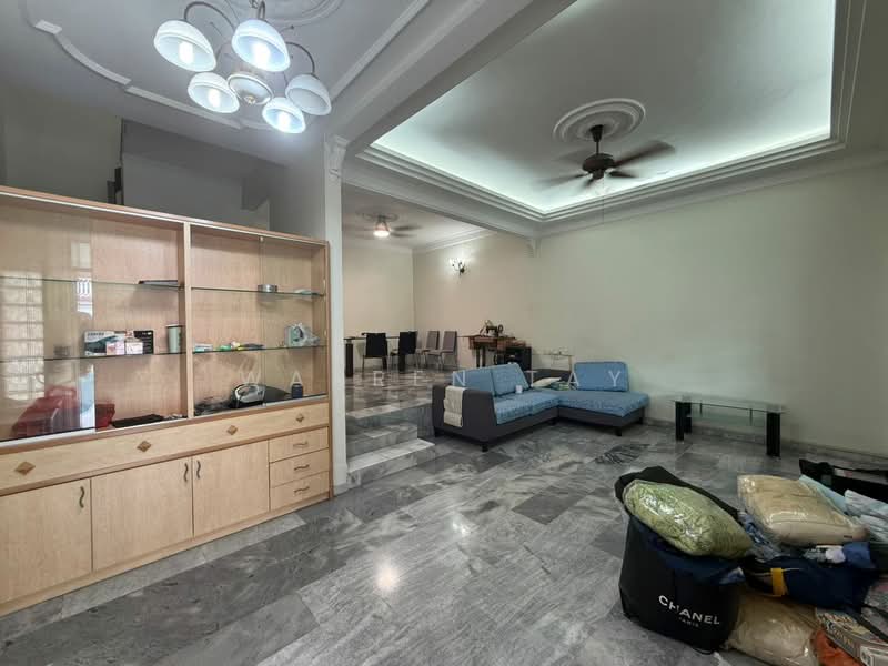 Taman Ungku Tun Aminah untuk Untuk Dijual - RM 760,000, Apr 2026 - Living Room - PropertyGuru.com.my