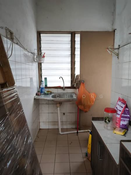 Apartment for Sale at Pangsapuri Elina - Roy Choong - Kitchen - PropertyGuru.com.my