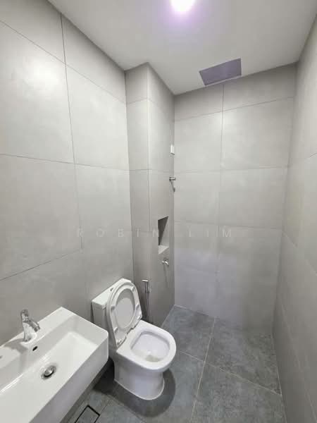 1-storey Terraced House for Sale in Taman Perling (Perling) - Robin Lim - Bathroom - PropertyGuru.com.my