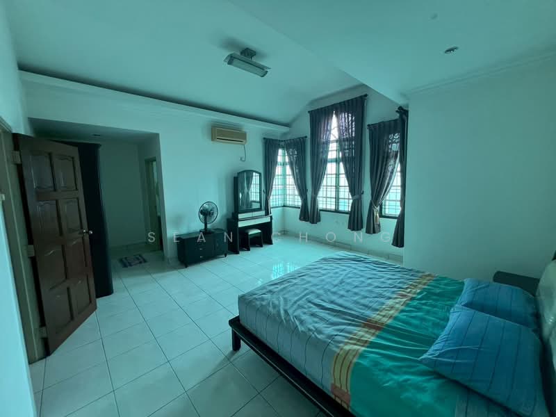 Taman Bukit Senang untuk Untuk Dijual - RM 650,000, Apr 2026 - Bedroom - PropertyGuru.com.my