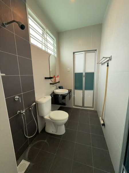 2-storey Terraced House for Sale in Taman Mount Austin (Tebrau) - Reny Hee - Bathroom - PropertyGuru.com.my