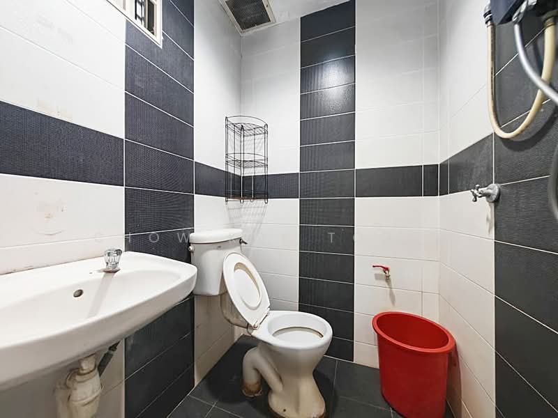 Rumah Teres 2 Tingkat untuk Dijual di Puchong (Selangor) - Chow Kok Toong - Bathroom - PropertyGuru.com.my
