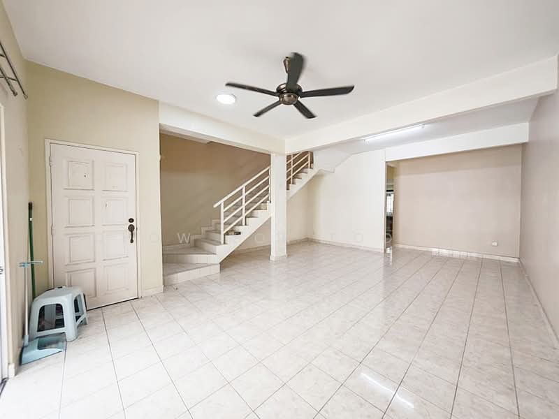 Rumah Teres 2 Tingkat untuk Dijual di Puchong (Selangor) - Chow Kok Toong - Living Room - PropertyGuru.com.my