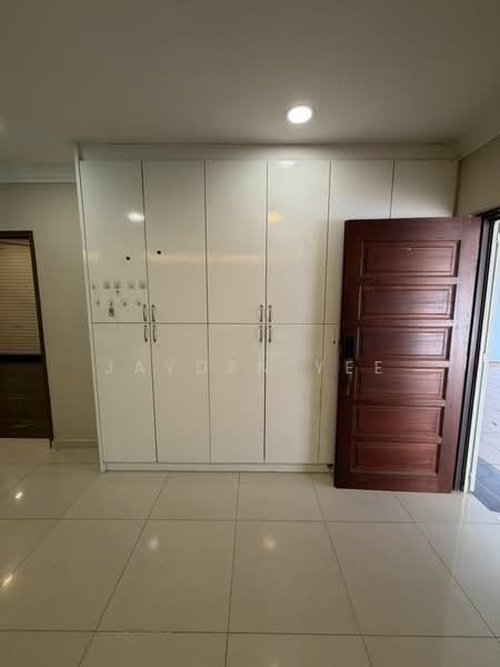 1-storey Terraced House for Sale in Taman Overseas Union (Taman Oug) (Jalan Klang Lama (Old Klang Road)) - Jayden Yee - Entrance - PropertyGuru.com.my