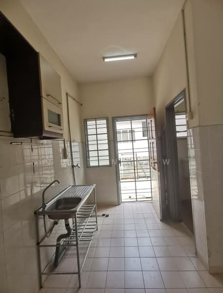 Terraced House for Sale in Garden Avenue (Seremban 2) - Justin Lew - Kitchen - PropertyGuru.com.my