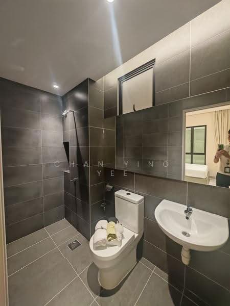 Kediaman Servis untuk Dijual di Maxim D'Parc - Chan Ying Yee - Bathroom - PropertyGuru.com.my