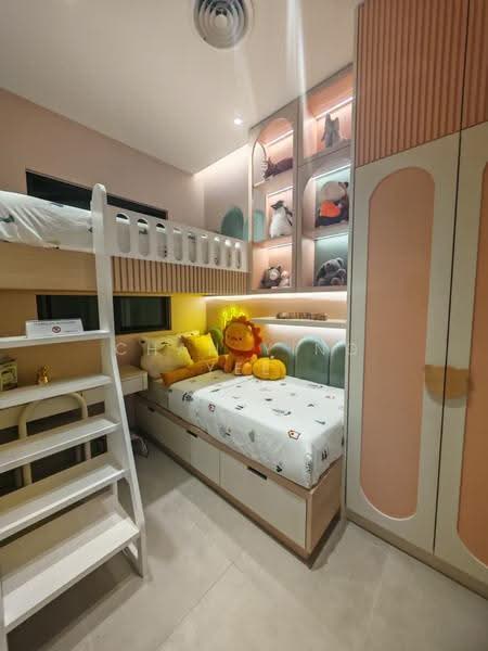 Kediaman Servis untuk Dijual di Maxim D'Parc - Chan Ying Yee - Bedroom - PropertyGuru.com.my