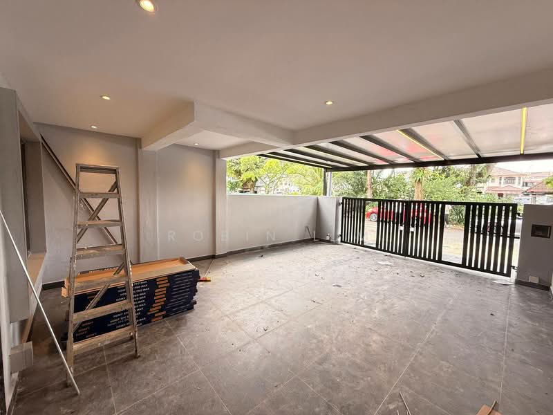 2-storey Terraced House for Sale in Bukit Indah (Iskandar Puteri (Nusajaya)) - Robin Lim - Car Park - PropertyGuru.com.my