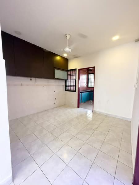2-storey Terraced House for Sale in Johor Bahru (Johor) - Wong Ouray - Kitchen - PropertyGuru.com.my
