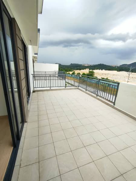 2-storey Terraced House for Rent in Semenyih (Selangor) - Chris Chau - Balcony - PropertyGuru.com.my