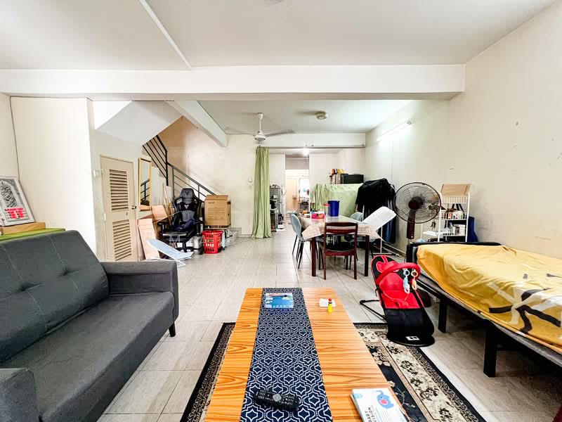 2-storey Terraced House for Sale in Taman Sutera (Kajang) - Mahirah . - Living Room - PropertyGuru.com.my