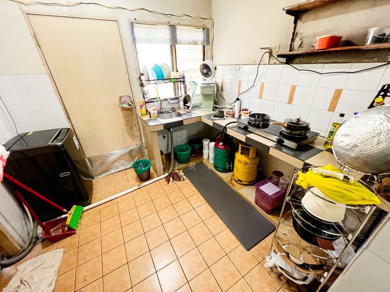 2-storey Terraced House for Sale in Taman Sutera (Kajang) - Mahirah . - Kitchen - PropertyGuru.com.my