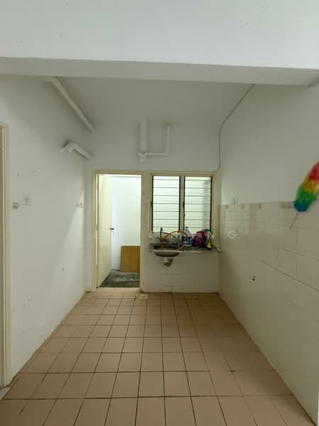 Ixora Apartments untuk Untuk Dijual - RM 208,000, Apr 2026 - Kitchen - PropertyGuru.com.my