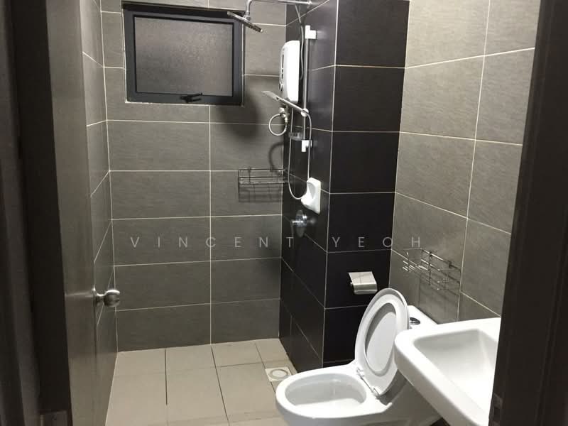 Condominium for Sale at The Henge - Vincent Yeoh - Bathroom - PropertyGuru.com.my