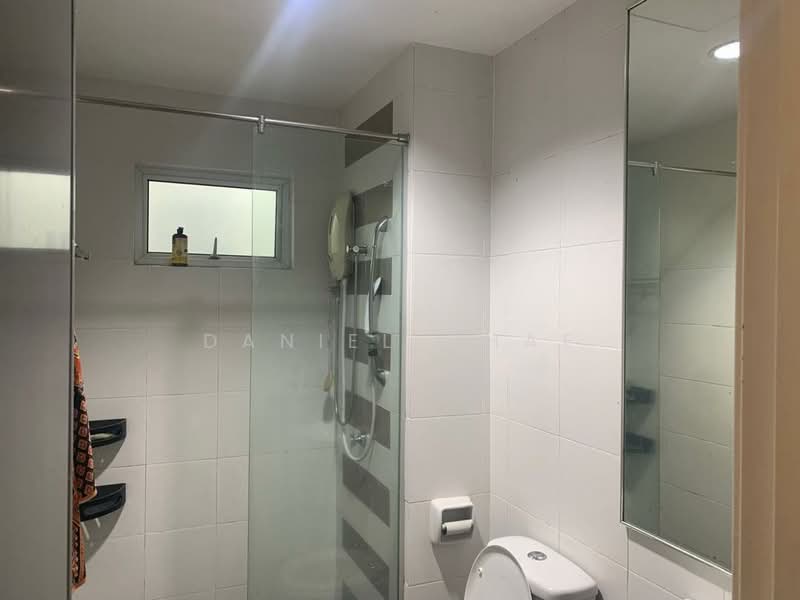 For Rent - One World 2 (1-Sky)