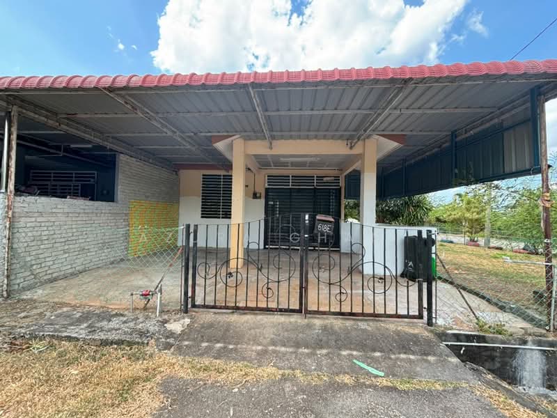 Corner Lot Bandar Seri Astana Fasa E untuk Untuk Dijual - RM 380,000, Apr 2026 - Exterior - PropertyGuru.com.my