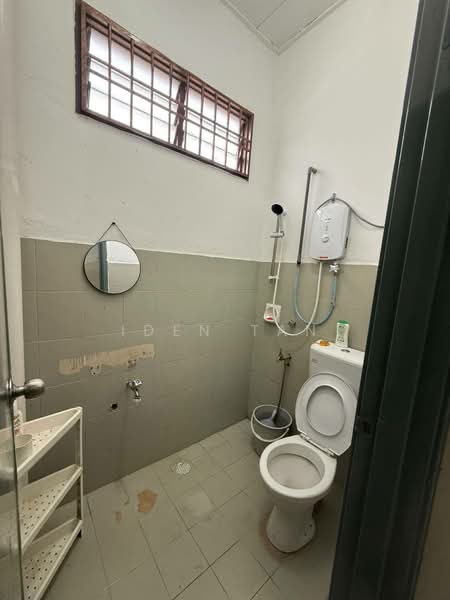 1-storey Terraced House for Sale in Bandar Putra (Kulai) - Iden Tan - Bathroom - PropertyGuru.com.my