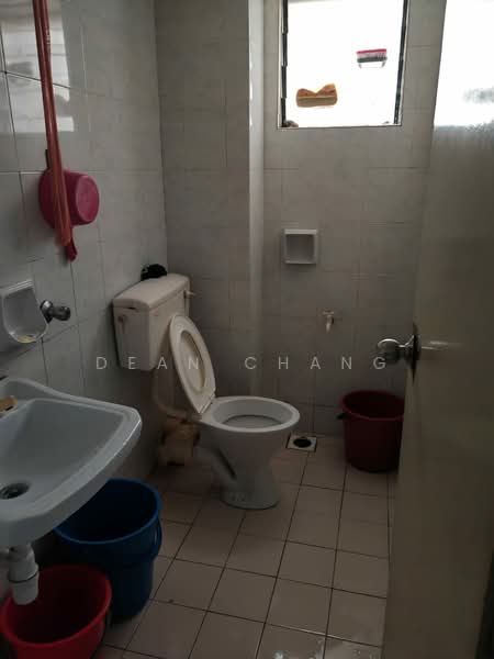 Apartment for Sale at Pangsapuri Lotus (Teratai) - Dean Chang - Bathroom - PropertyGuru.com.my