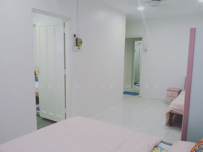 2-storey Terraced House for Rent in Taman Ipoh Selatan (Ipoh) - Datuk Lee Heng - Bedroom - PropertyGuru.com.my