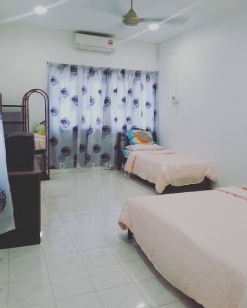 2-storey Terraced House for Rent in Taman Ipoh Selatan (Ipoh) - Datuk Lee Heng - Bedroom - PropertyGuru.com.my
