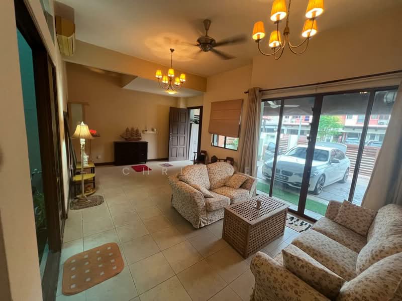 2-storey Terraced House for Sale in Bukit Jelutong (Shah Alam) - CHRIS LEE - Living Room - PropertyGuru.com.my
