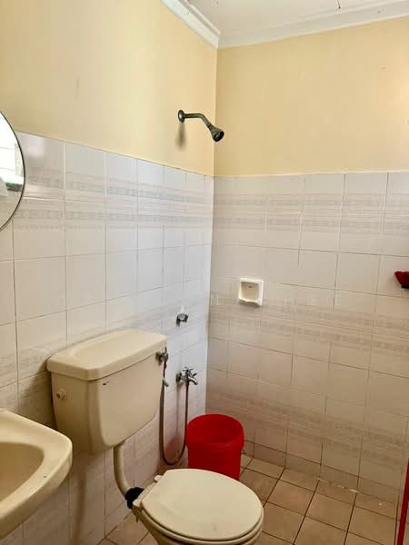 2-storey Terraced House for Sale in Usj 16 (Subang Jaya) - Carlson Chee - Bathroom - PropertyGuru.com.my