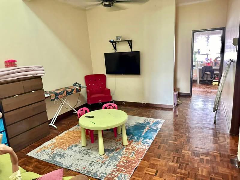 2-storey Terraced House for Sale in Usj 16 (Subang Jaya) - Carlson Chee - Living Room - PropertyGuru.com.my