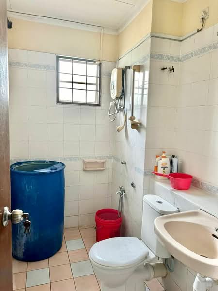 2-storey Terraced House for Sale in Usj 16 (Subang Jaya) - Carlson Chee - Bathroom - PropertyGuru.com.my