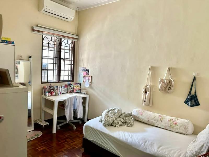 2-storey Terraced House for Sale in Usj 16 (Subang Jaya) - Carlson Chee - Bedroom - PropertyGuru.com.my