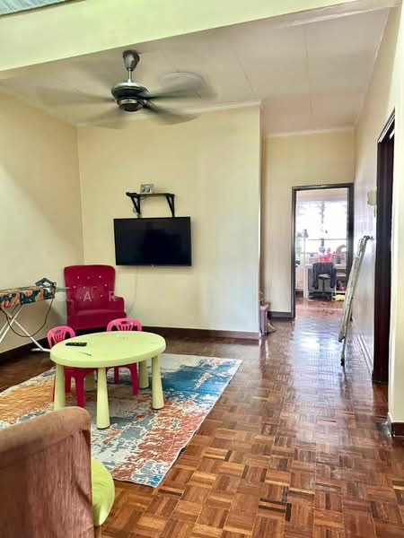 2-storey Terraced House for Sale in Usj 16 (Subang Jaya) - Carlson Chee - Living Room - PropertyGuru.com.my