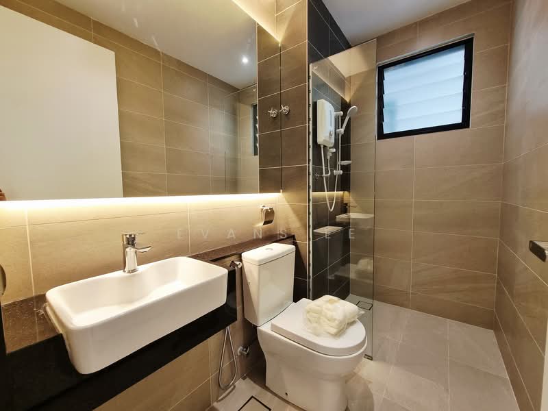 Service Residence for Sale at 2Rio Residence @ Bandar Puteri Puchong - Evans Ee - Bathroom - PropertyGuru.com.my