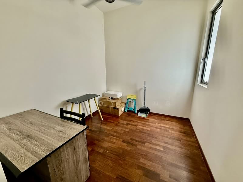 Service Residence for Sale at The Tamarind - Landy Bong - Study - PropertyGuru.com.my