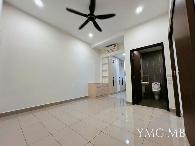 2-storey Terraced House for Sale in Bukit Raja (Selangor) - Loke . - Bedroom - PropertyGuru.com.my