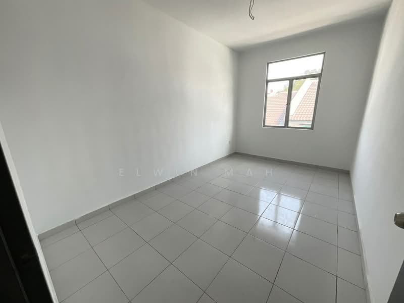 2-storey Terraced House for Sale in Taman Scientex Rawang (Rawang) - Elwin Mah - PropertyGuru.com.my