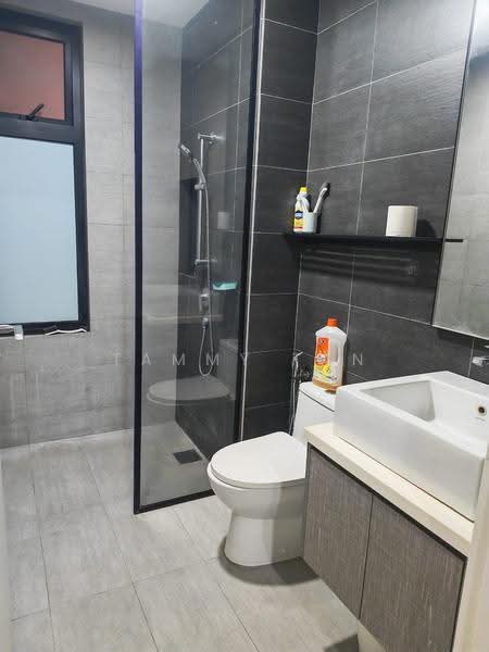 Kediaman Servis untuk Dijual di The Arcuz - Tammy Tan - Bathroom - PropertyGuru.com.my