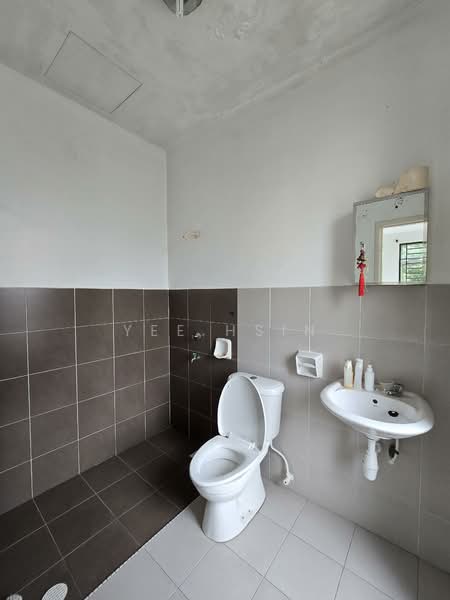 2-storey Terraced House for Sale in Taman Sierra Perdana (Masai) - Yee Hsin - Bathroom - PropertyGuru.com.my