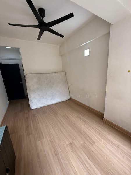 Condominium for Sale at Midlands Condo - Gary Thor - Bedroom - PropertyGuru.com.my