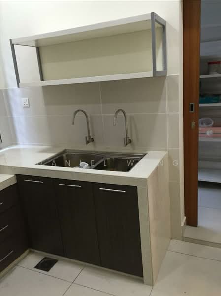 Lyden, Terrace House - 4