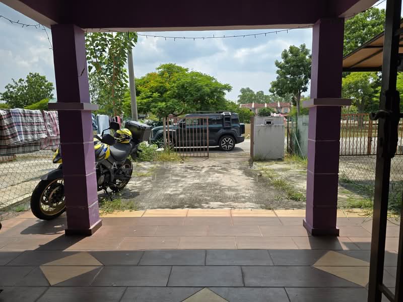 Puchong FACING PADANG Double Storey House La Cottage Taman Putra Perdana untuk Untuk Dijual - RM 450,000, Apr 2026 - Exterior - PropertyGuru.com.my