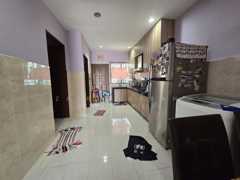 Puchong FACING PADANG Double Storey House La Cottage Taman Putra Perdana untuk Untuk Dijual - RM 450,000, Apr 2026 - Kitchen - PropertyGuru.com.my
