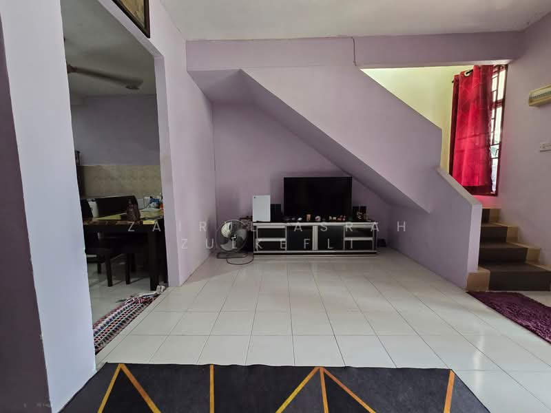 Puchong FACING PADANG Double Storey House La Cottage Taman Putra Perdana untuk Untuk Dijual - RM 450,000, Apr 2026 - Living Room - PropertyGuru.com.my