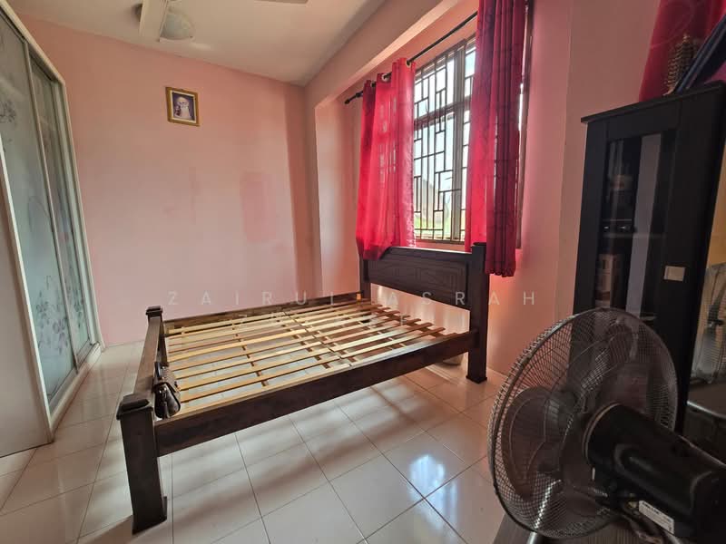 Puchong FACING PADANG Double Storey House La Cottage Taman Putra Perdana untuk Untuk Dijual - RM 450,000, Apr 2026 - Bedroom - PropertyGuru.com.my