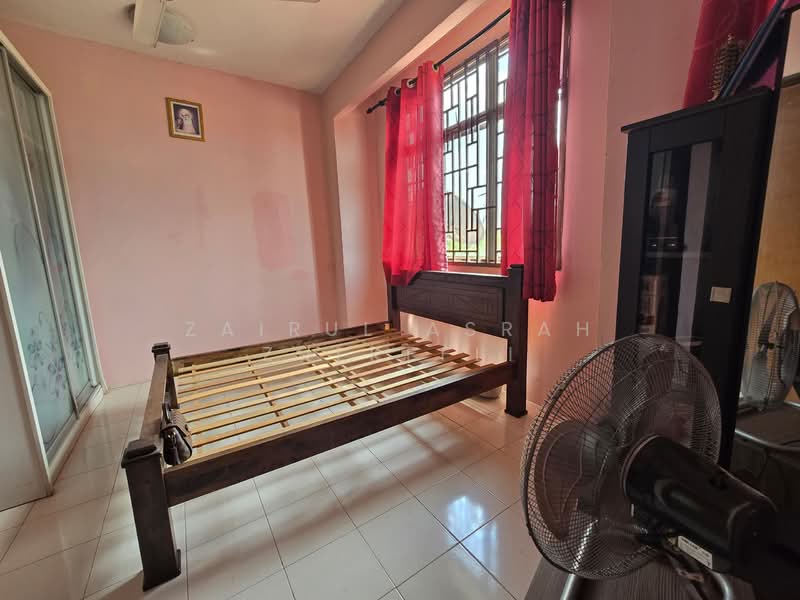 Puchong FACING PADANG Double Storey House La Cottage Taman Putra Perdana untuk Untuk Dijual - RM 450,000, Apr 2026 - Bedroom - PropertyGuru.com.my