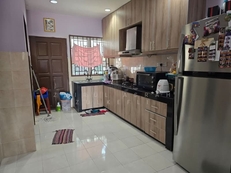 Puchong FACING PADANG Double Storey House La Cottage Taman Putra Perdana untuk Untuk Dijual - RM 450,000, Apr 2026 - Kitchen - PropertyGuru.com.my