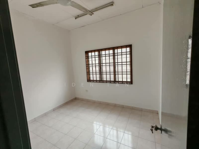 2-storey Terraced House for Sale in Mutiara Rini (Skudai) - Iden Tan - Interior - PropertyGuru.com.my