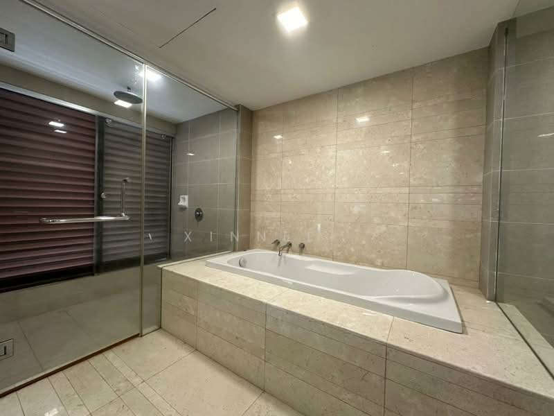 Rumah Berkembar untuk Disewa di Batu Ferringhi (Penang) - Xinnee . - Bathroom - PropertyGuru.com.my