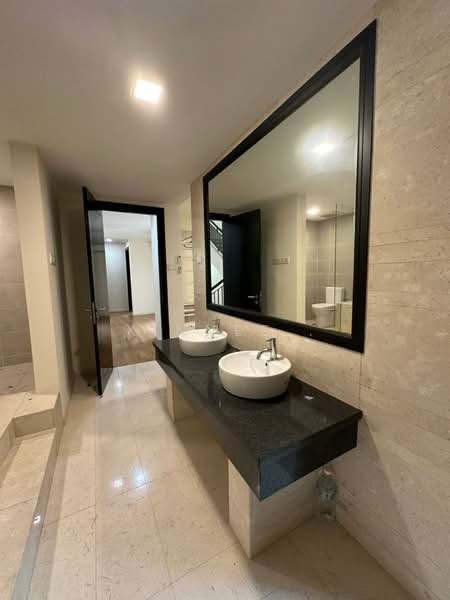 Rumah Berkembar untuk Disewa di Batu Ferringhi (Penang) - Xinnee . - Bathroom - PropertyGuru.com.my